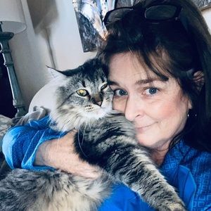 Meet your Posher, Debbie